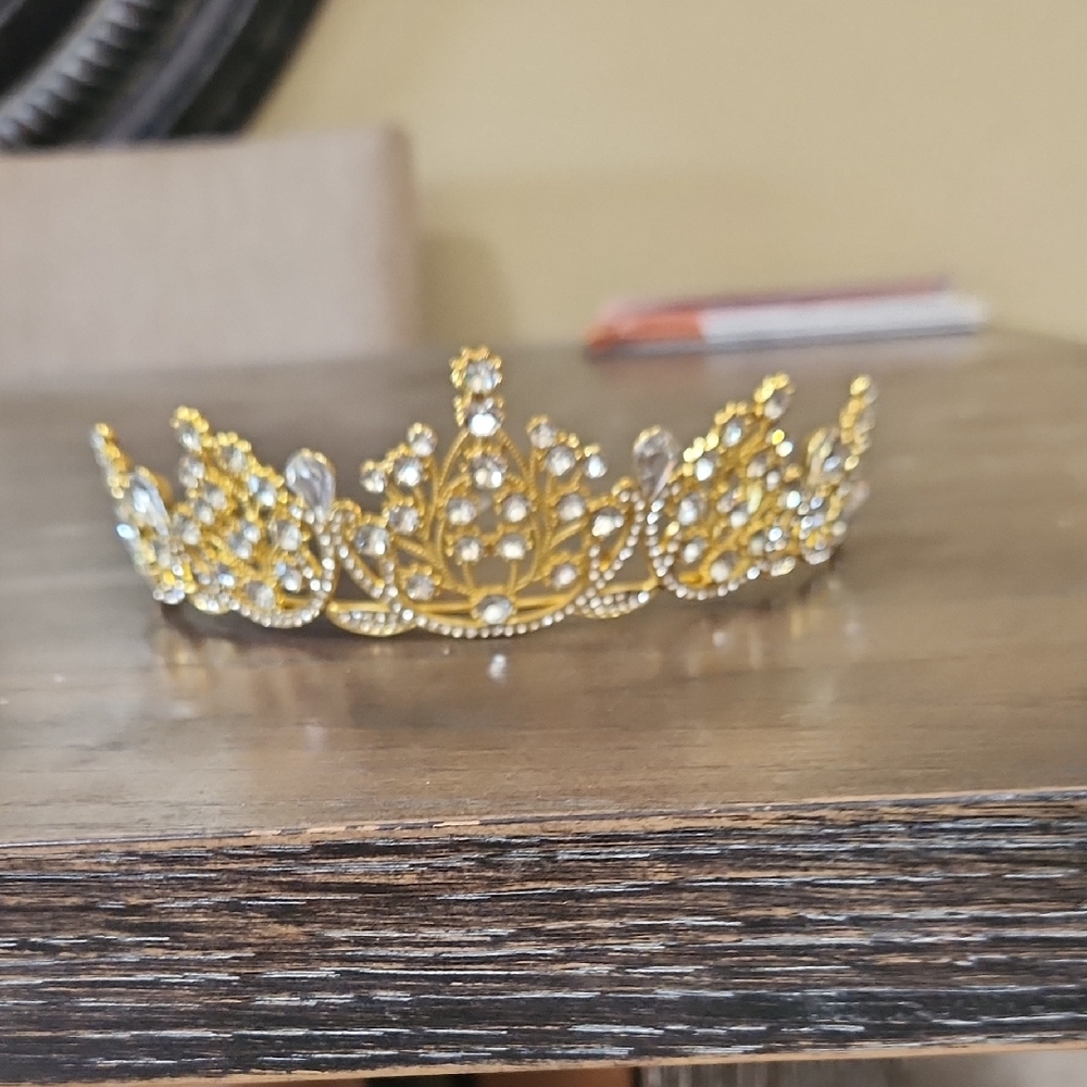 Elegant Gold Tiara